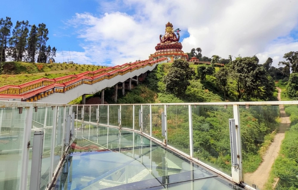 West Sikkim - Pelling, Gyalshing, Yuksom Gangtok